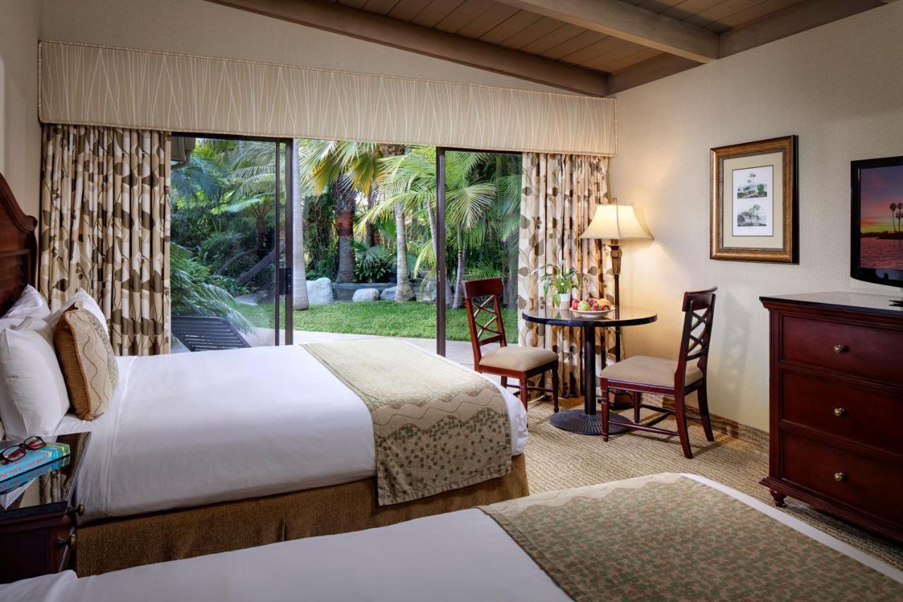 Resort Room 2 Queens