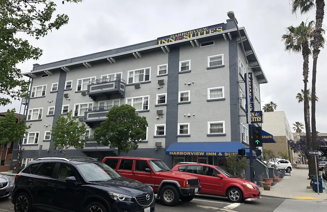 Harborview Inn & Suites-Convention Center-Airport-Gaslamp-Seaworld-Zoo-Balboa Park-1