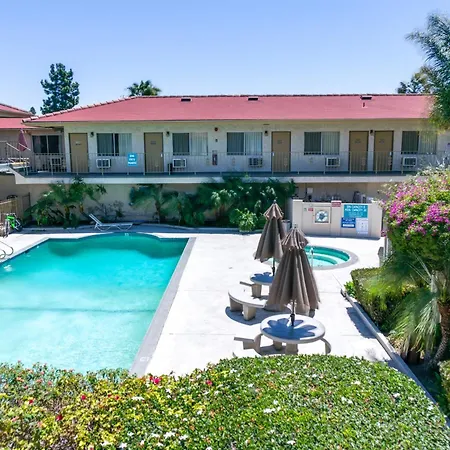 California Suites Hotel-2