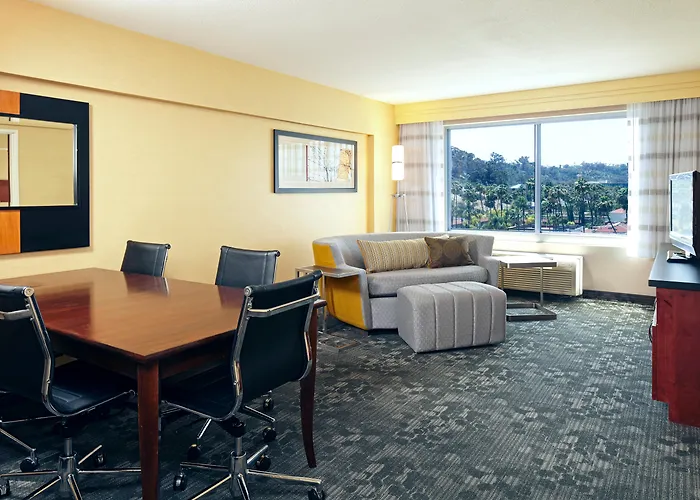 Courtyard By Marriott San Diego Mission Valley/ Circle